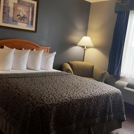 Days Inn By Wyndham Galliano La Extérieur photo