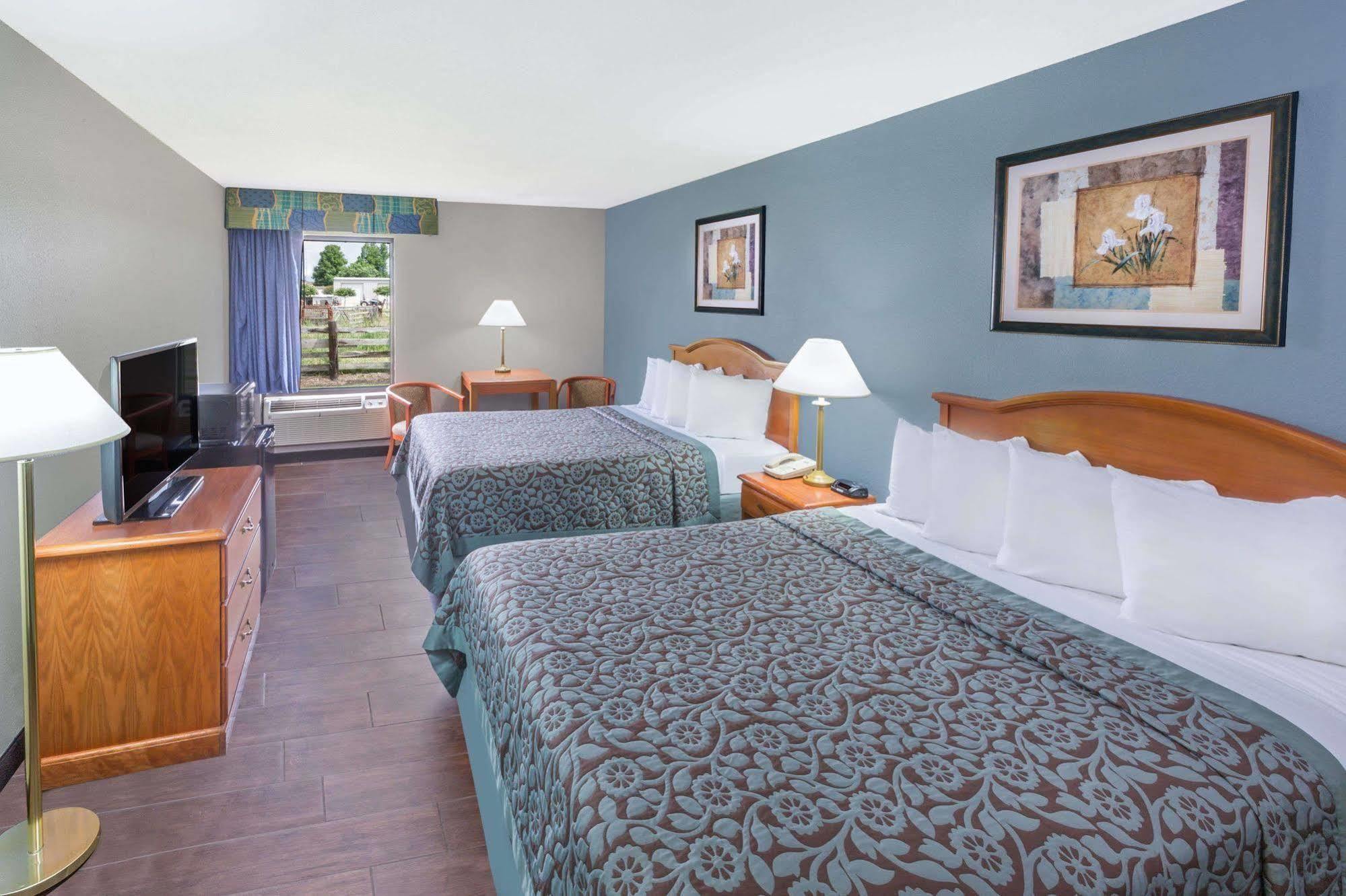 Days Inn By Wyndham Galliano La Extérieur photo